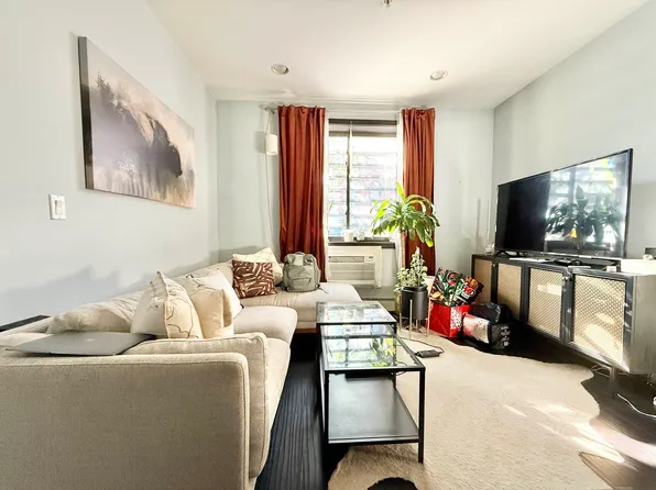 682 Bushwick Avenue image 2 of 9