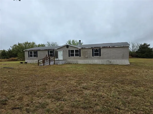 619 S Madison St, Maud, OK 74854