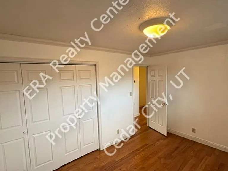 563 S 940 W — Photo 17
