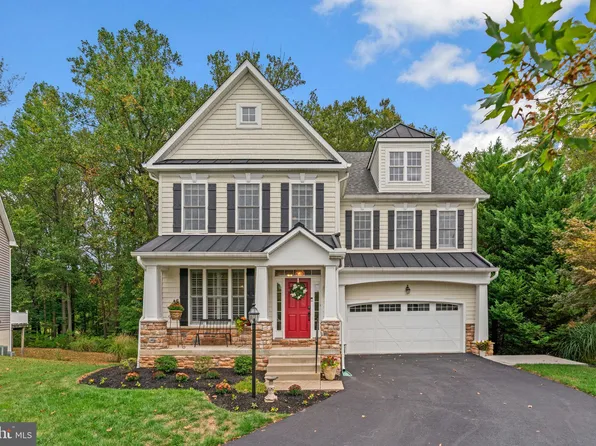 1801 Morning Walk Dr, Catonsville, MD 21228