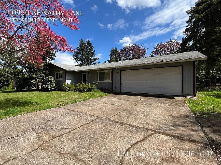 Big Yard 3BD/1BA Cozy Home! $2,595/mo — Photo 2