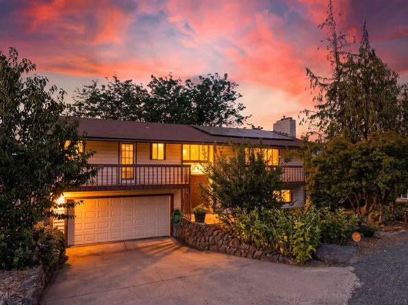 914 Pecks Canyon Rd, Yakima, WA 98908