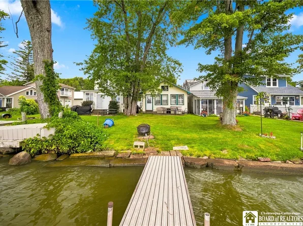 3597 Lake St, Jamestown, NY 14701
