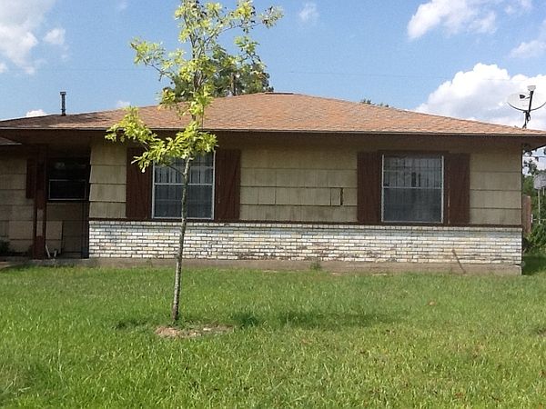 1st image of 9315 Oak Knoll Ln