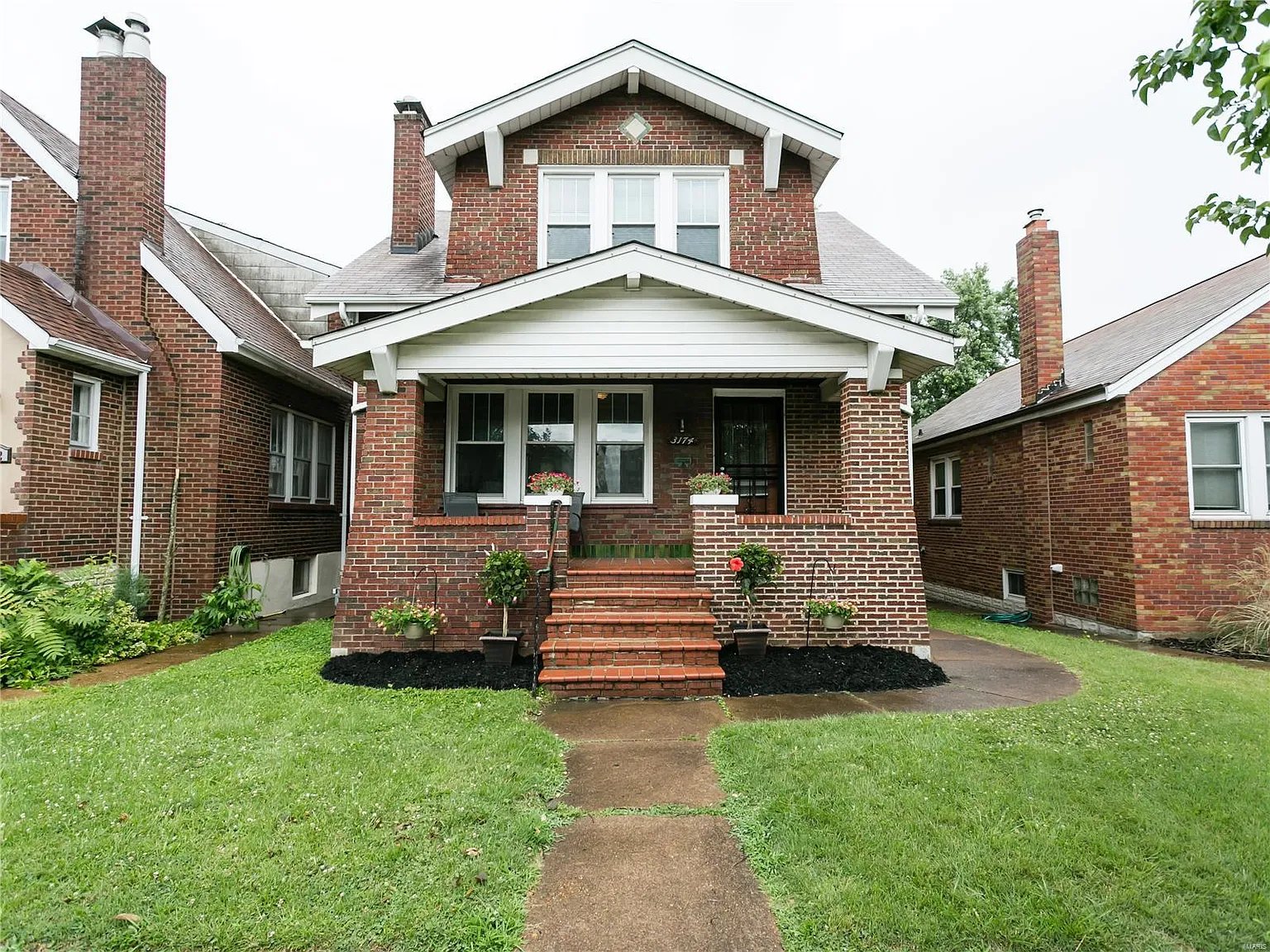 3174 Watson Rd photo 1