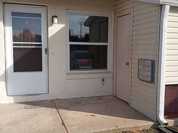 2nd image of 1930 S Palmetto Ave #12