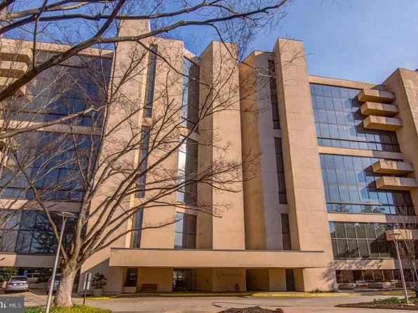 1101 S Arlington Ridge Rd APT 106, Arlington, VA 22202