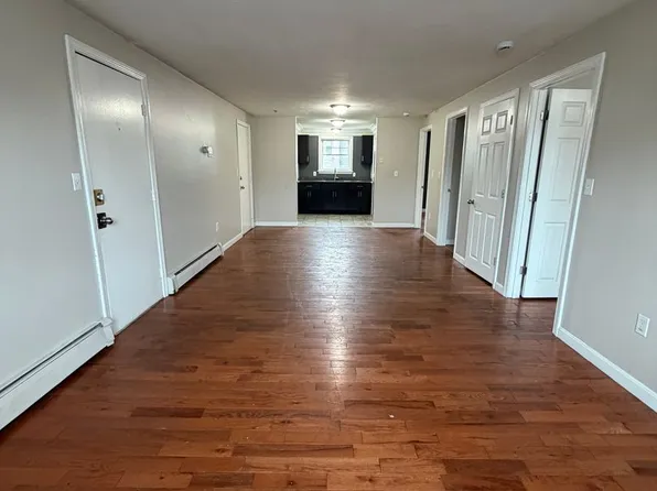 The Residences at Fall River, 65 Pickering St APT 10, Fall River, MA 02720