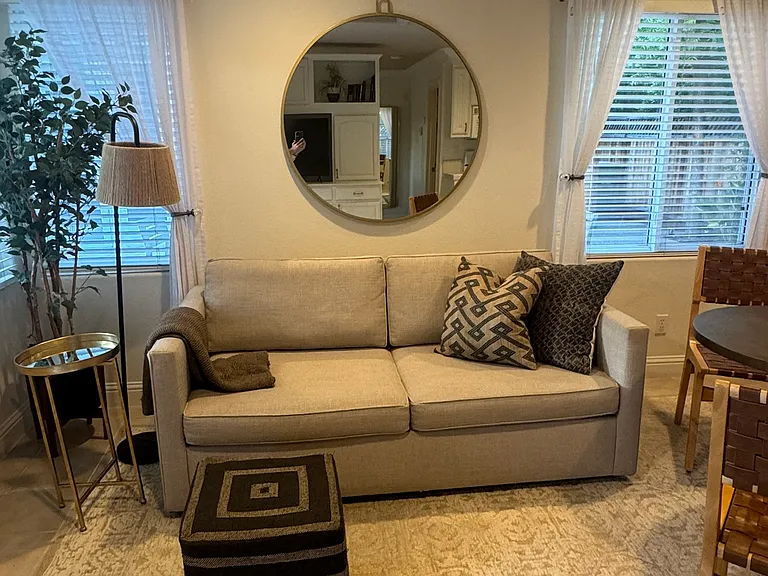 120 Hope Ln — Photo 2