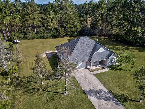 4th image of 38085 Allison Ln