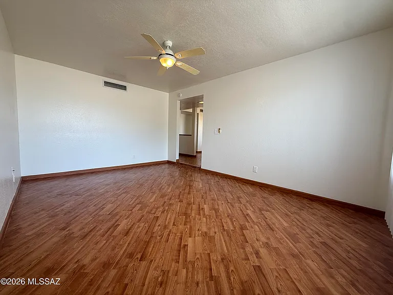 625 N Brown Ave — Photo 16
