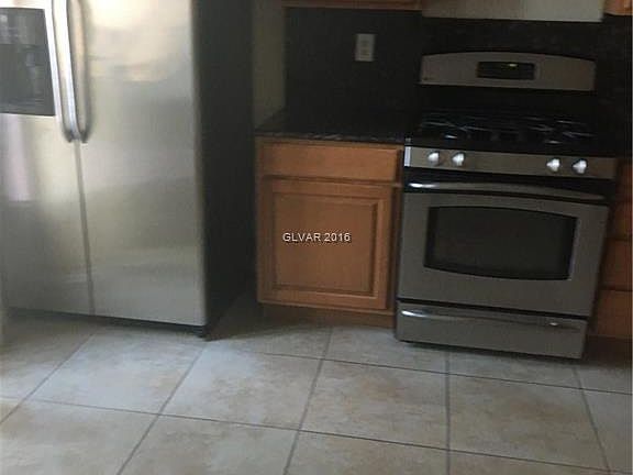 5th image of 10434 Gabaldon St