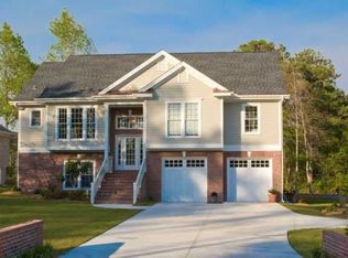 544 N Shore Dr, Sneads Ferry, NC 28460