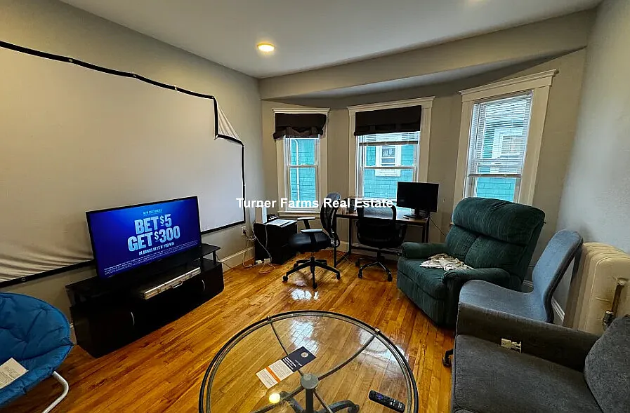 74 Frederick Ave