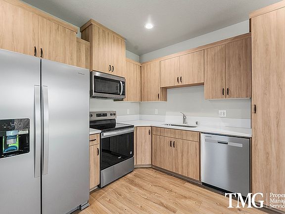 5th image of 11332 NE 131st Ct #11332B
