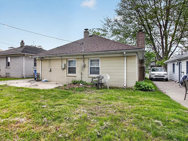 7420 Drexel St — Photo 22