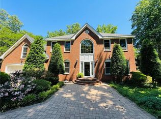 1517 Layden Cove Way, Virginia Beach, VA 23454