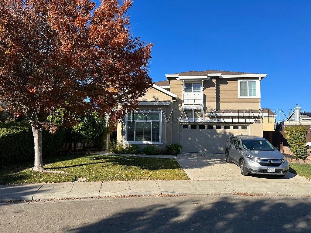 1151 Douglas Dr photo 1