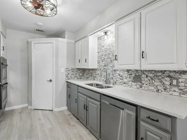 6744 Starnes Rd, North Richland Hills, TX 76182