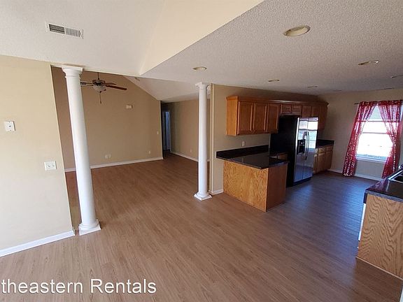 5th image of 3405 Sheila Cir