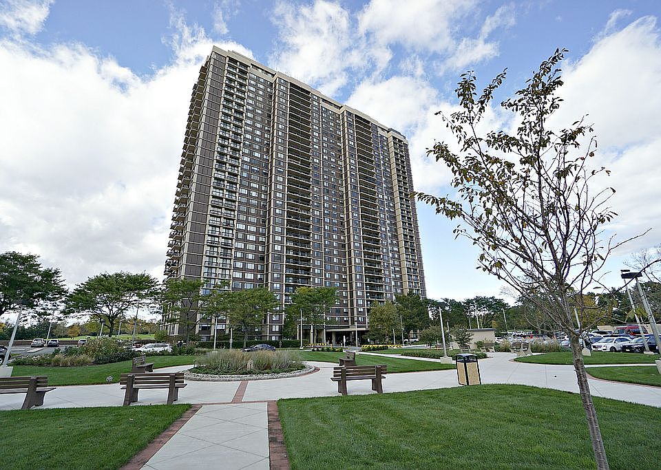 1st image of 269-10 Grand Central Pkwy #14E