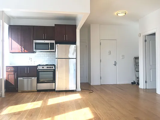 Rented by Premier Metro Realty Corp | media 12