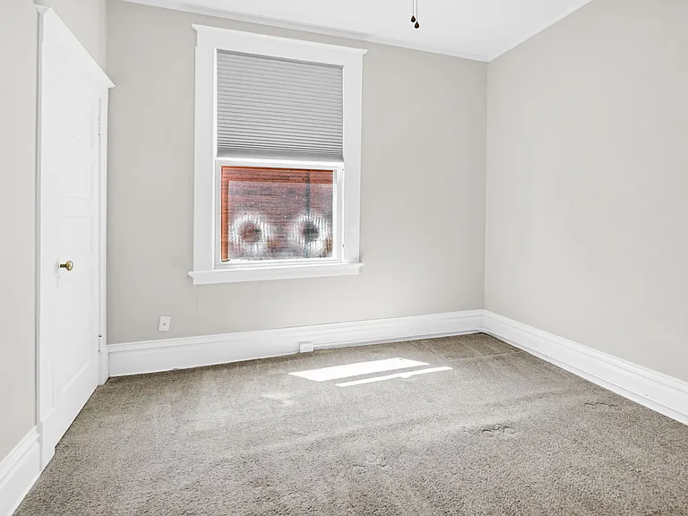 302 S Lincoln St — Photo 16