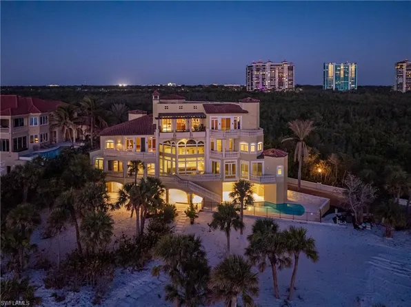 7425 Bay Colony DR, NAPLES, FL 34108