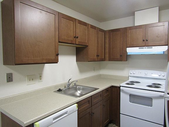 5th image of 254 Cleveland Ave APT 9