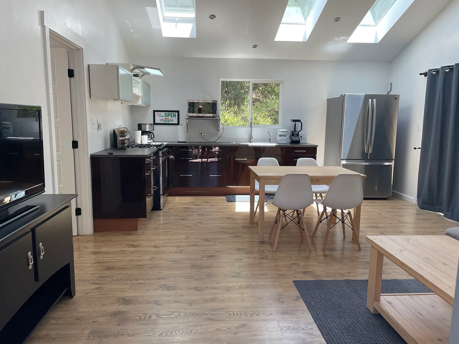1 bed, 650 sqft, $2,250 — Photo 2