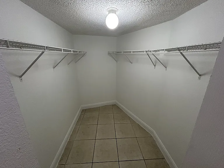 4205 N University Dr #112-1 — Photo 10