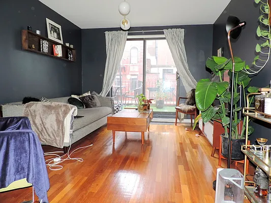 Rented by J Misrahi Realty Corp | media 24