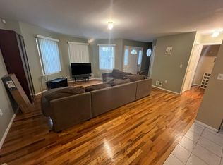 7 Vulcan St, Staten Island, NY 10305