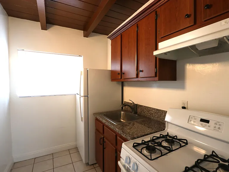 156 W A St #2 — Photo 5
