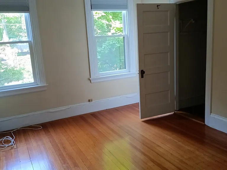 362 Lloyd Ave #2 — Photo 6