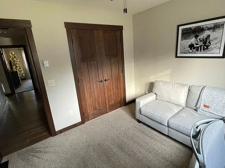 122-124 Hickory Ln — Photo 10