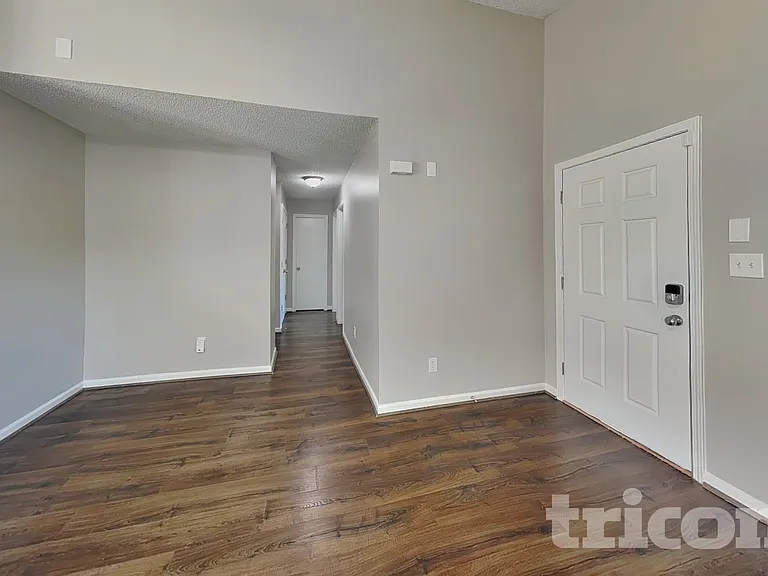 529 Pullman St SW — Photo 2