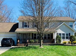 4831 Willoughcroft Rd, Willoughby, OH 44094