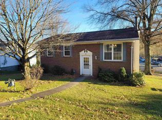 201 Apolla Dr, Morgantown, WV 26501