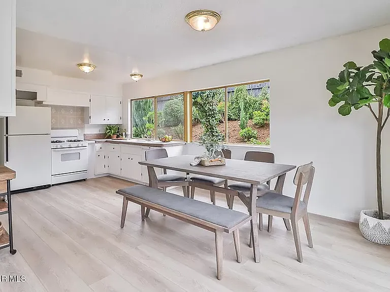 3245 W Felton St — Photo 16