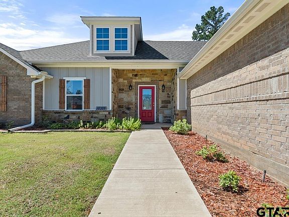 3rd image of 18328 Timber Oaks Dr