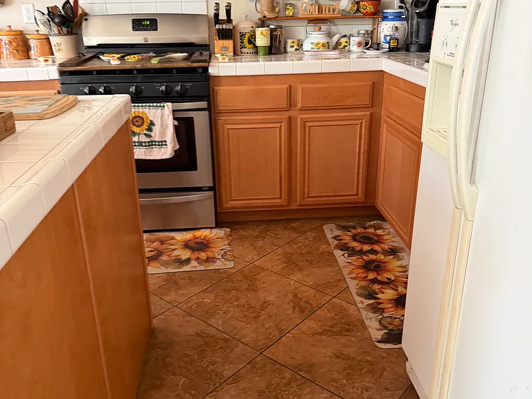 88 Ivory Ave — Photo 6