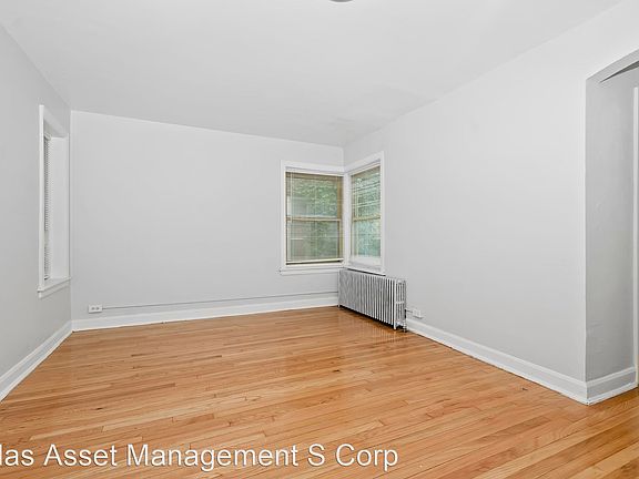 4th image of 5620 S Martin Luther King Dr Unit 1R