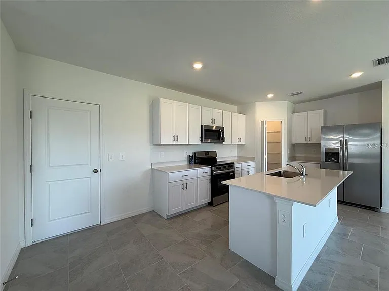 11795 Cloverly Ln — Photo 9