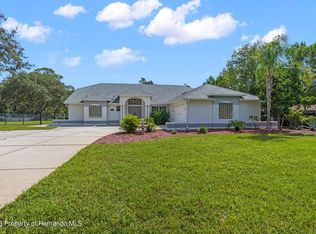 7565 Jomel Dr, Weeki Wachee, FL 34607