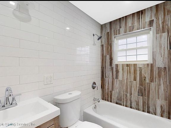 3rd image of 346 Seaver Ave