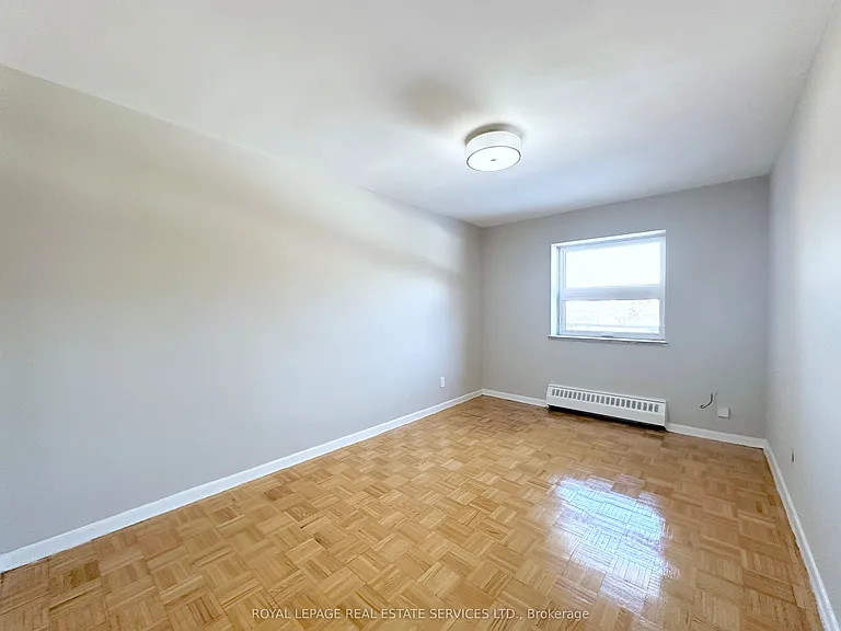 32 Carluke Cres #201 — Photo 7