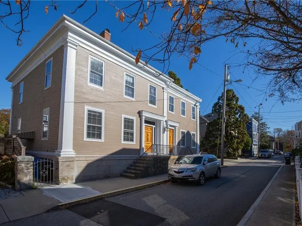 84-86 John St, Newport, RI 02840