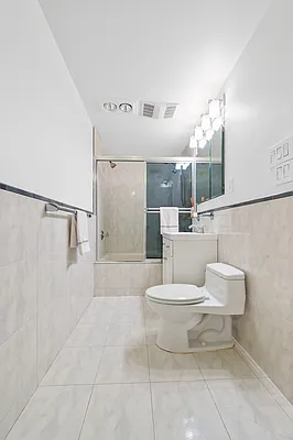 Sold by Poljan Properties Inc. | media 31