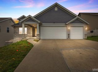 1376 Durham Dr, Herculaneum, MO 63048